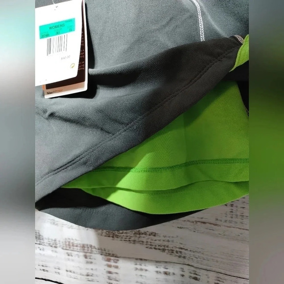 Nike Dri-Fit Running Tank and Shorts Set Athletic Activewear Green White size XL - Picture 5 of 6